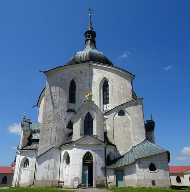 五芒星の形をしたシトー会の教会